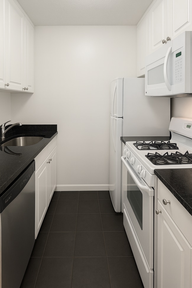 350 W 46th St