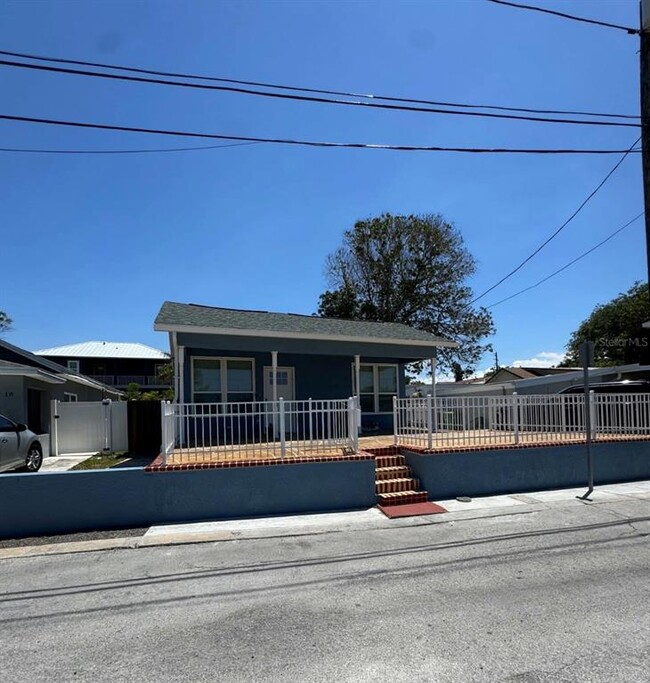 Building Photo - 14 Mill St