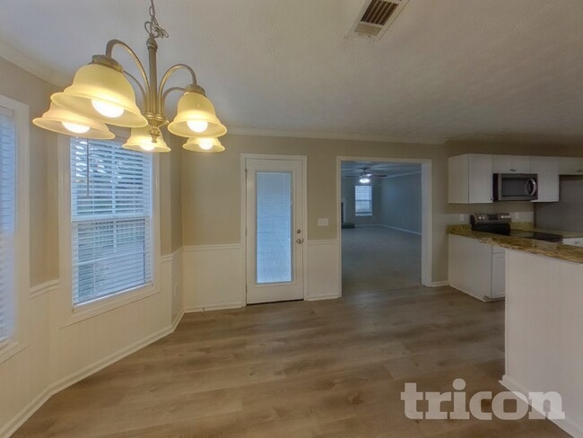 Photo - 172 Watson Grove Rd SW