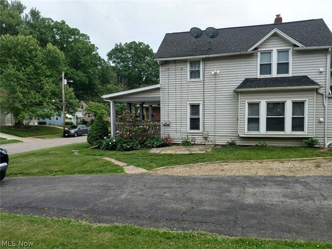 Photo - 1522 Campbell St Unit 2