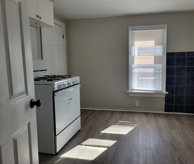 Photo - 479 N Eureka Ave