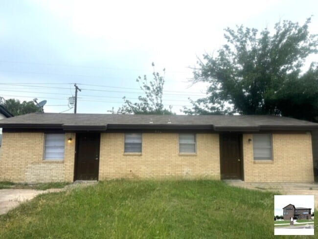 Building Photo - 604 Sunset Ln Rental