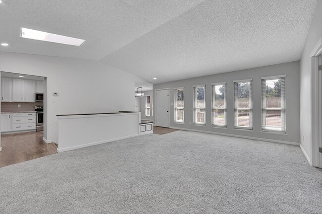Building Photo - $2,600.00, 4-Bedroom, 3-Baths, Single Fami... Rental