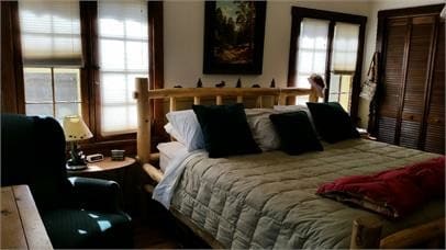 Photo - 4742 S Cedar Rd
