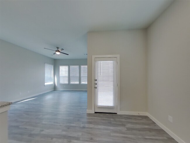 Photo - 9835 Willow Creek Commerce Dr