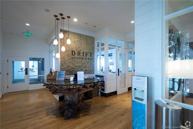 Building Photo - 3541 NE Ocean Blvd Unit 19 Rental