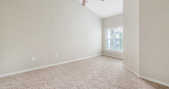 Windermere at Lakes Edge Apartments