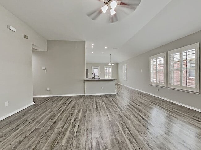 Photo - 2812 Maple Creek Dr