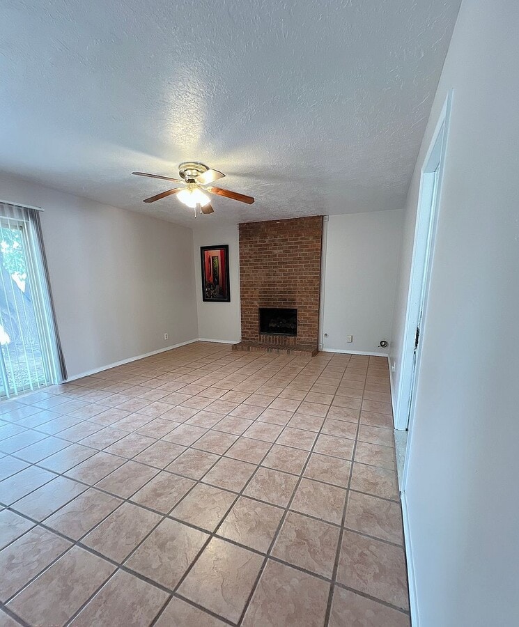 Photo - 7304 Christy Ave NE