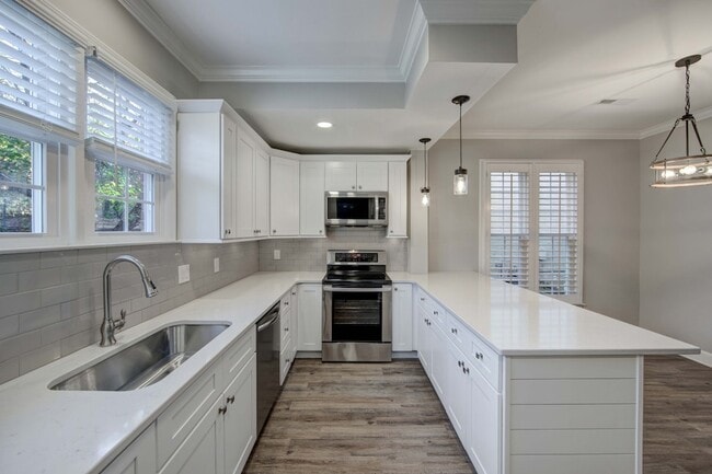 Photo - 1129 W Main St