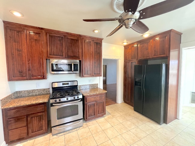 Photo - 703 Manzanita Ave