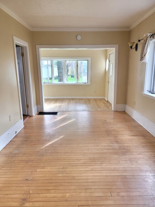 Photo - 455 1st Ave
