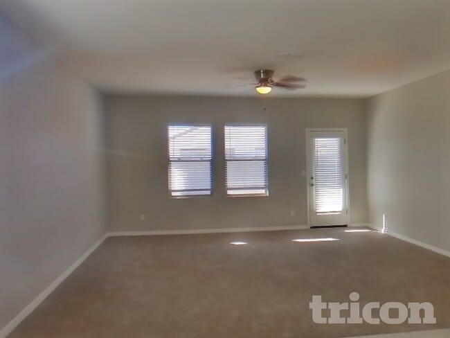 Photo - 35381 W Santa Clara Ave