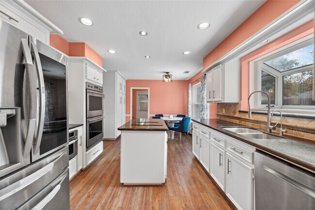 Photo - 1814 Crutchfield Ln