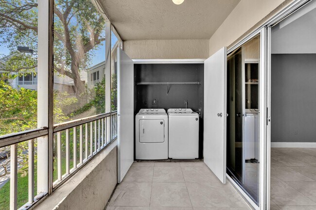 Photo - 2880 N Oakland Forest Dr Unit 213