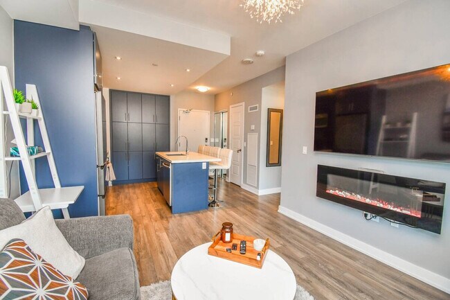 Photo - 375 Sea Ray Ave Unit SI ID1556411P