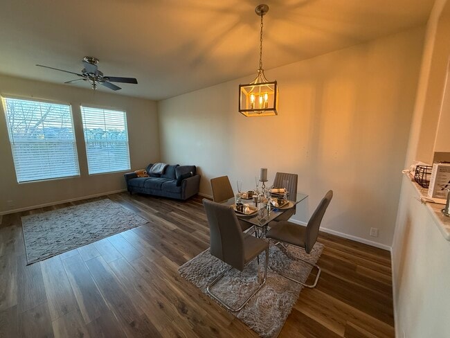 Photo - 8081 Elk River Vw