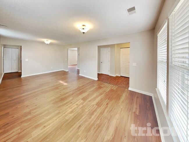 Photo - 308 Fox Trot Dr