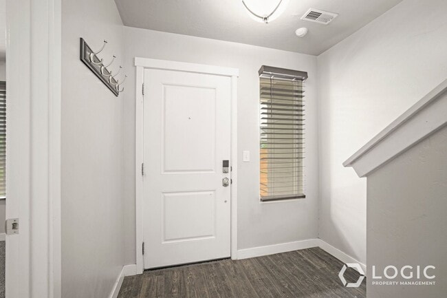 Photo - 1733 W 10 S