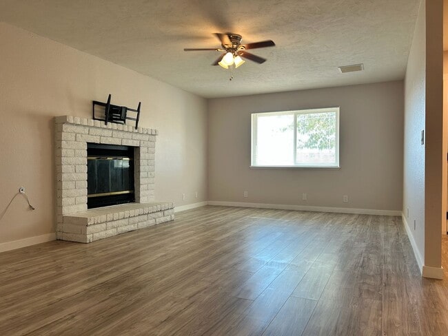 Photo - Please contact Vaughn Realty to set up an ...