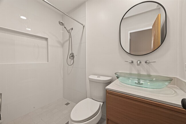 Building Photo - 339 E Delz Dr