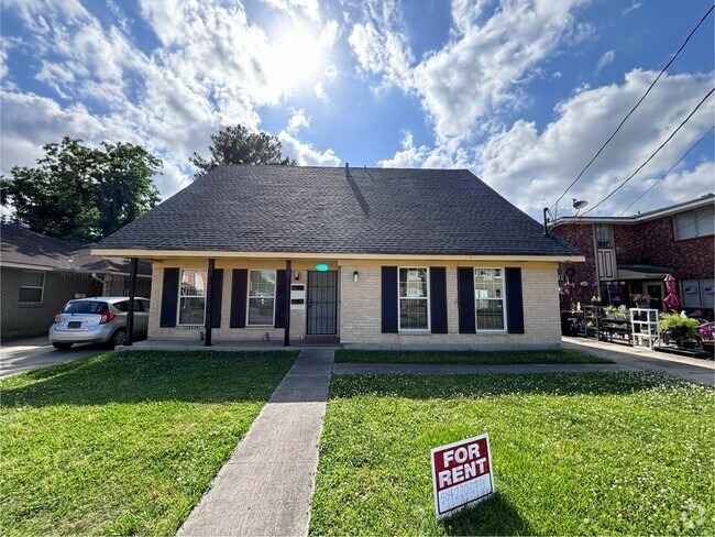 Building Photo - 1925 Elizardi Blvd Rental