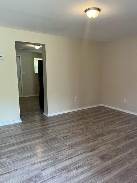 Photo - 1433 Helon St