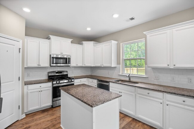 Building Photo - 677 Redbud Ln Rental