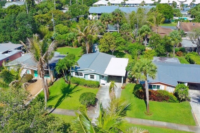 Photo - 262 SE Monterey Ave