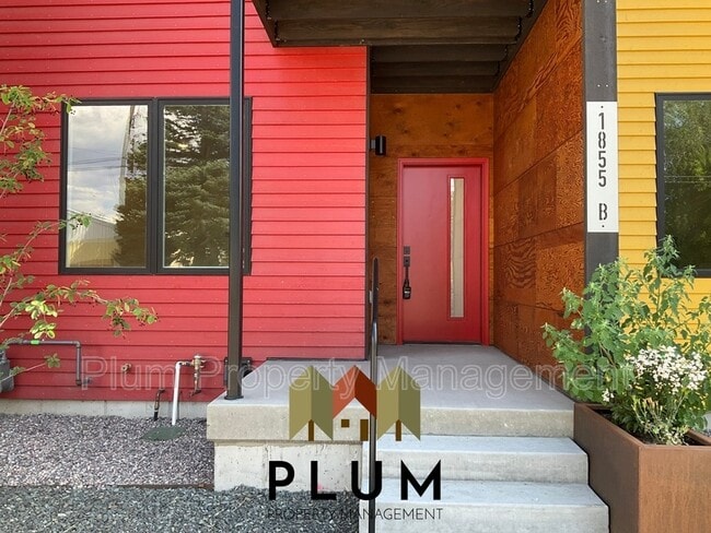 Photo - 1855 S 3rd St W