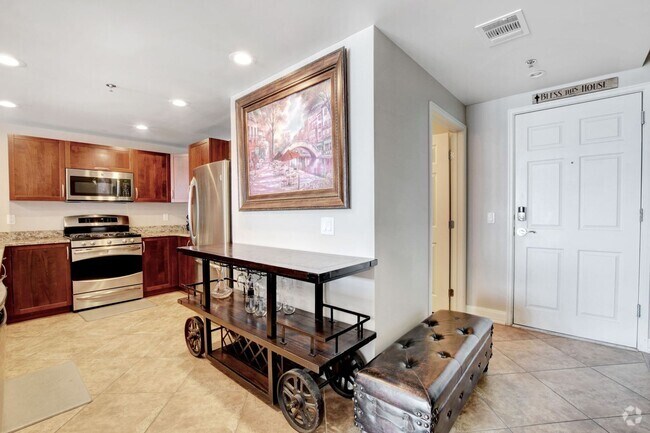 Building Photo - HIGHRISE DOWNTOWN, FULLY FURNISHED! Unit 1016 Rental