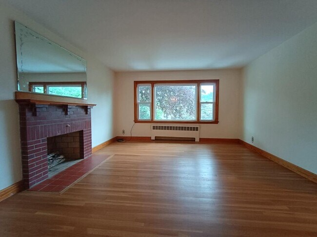 Photo - 77 Forest St Apartment