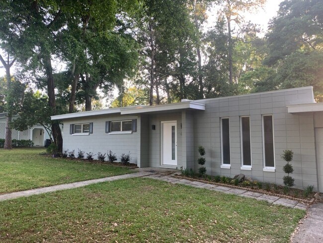 Photo - Updated 3 bedroom 2 bath in NW Gainesville