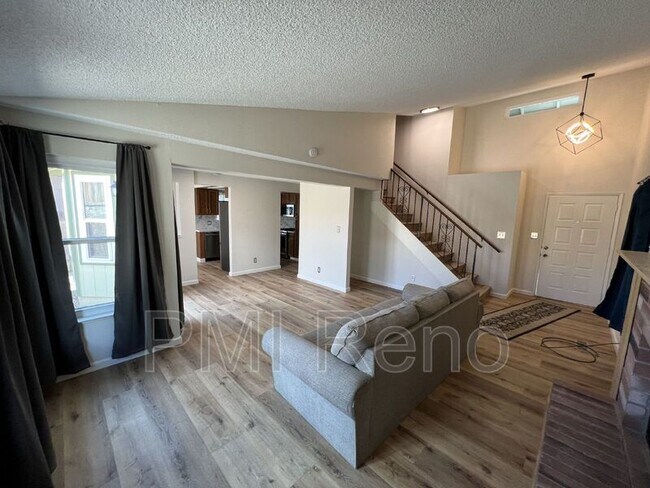 Photo - 1456 Canyon Creek Rd