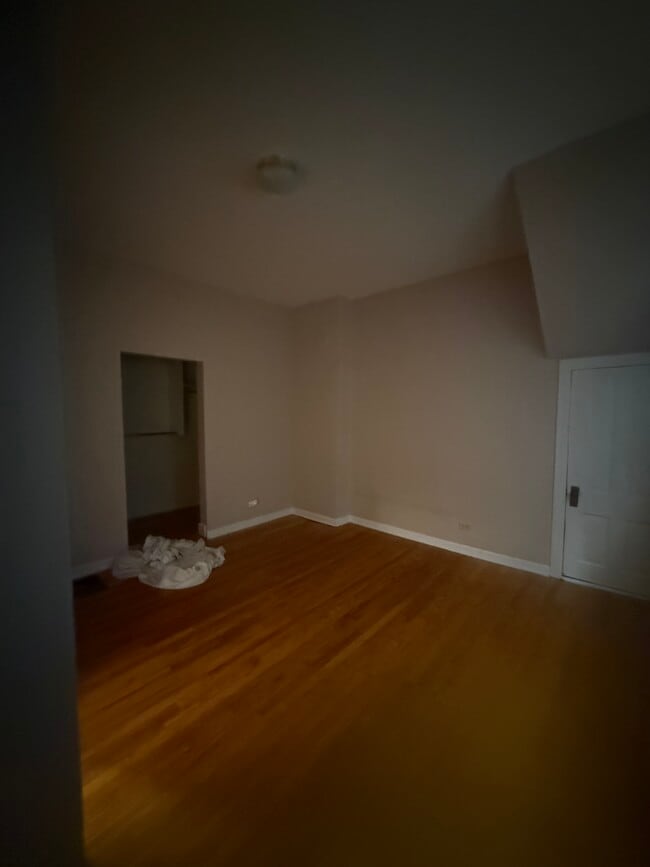 Photo - 918 W 35th St Unidad 1f