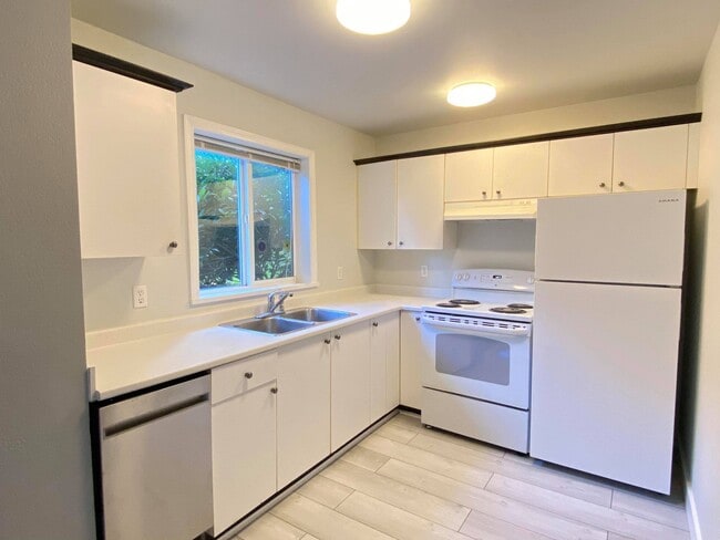Photo - 1050 Braidwood Rd