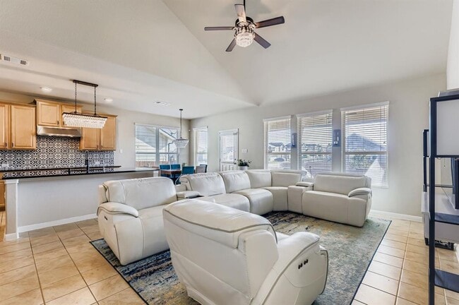 Photo - 19433 Colgin Dr