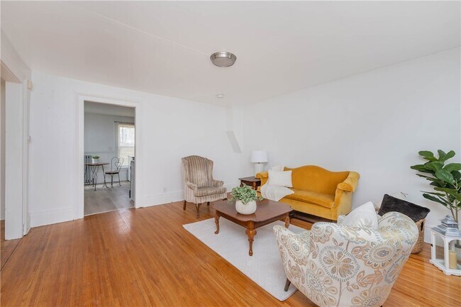 Photo - 54 Sanford St