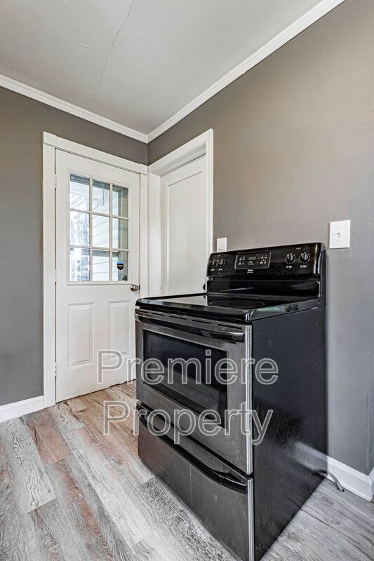 Photo - 1705 S Northern Blvd