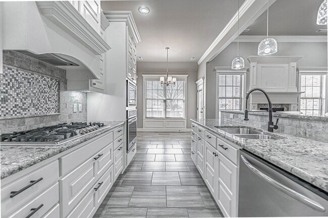 Photo - Brick Home in Rogers!