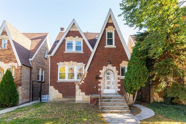 Building Photo - 1809 Euclid Ave