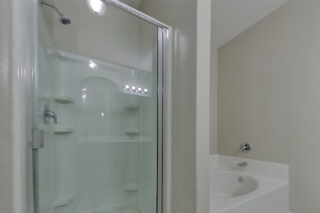 Building Photo - 421 Palomino Stand Dr