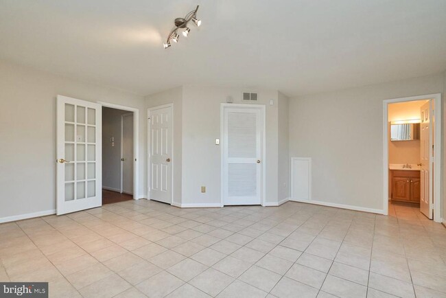 Photo - 4804 Heron Neck Ln