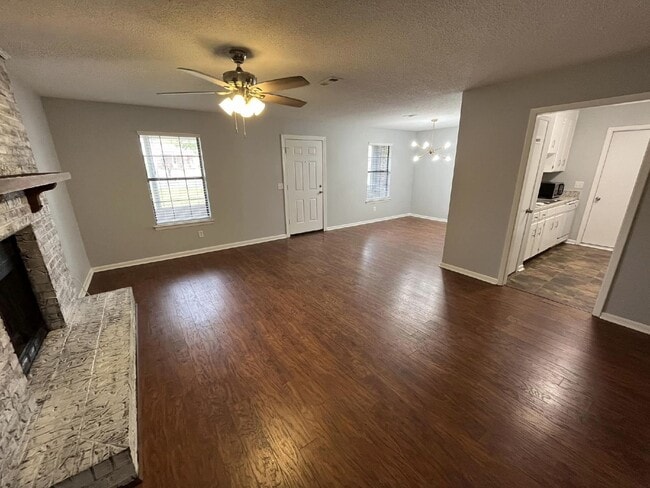 Photo - Available now FOR RENT in Dothan, AL!!