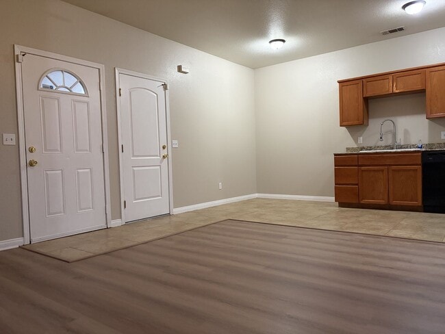 Photo - 8001 Walpole Ave Unit B