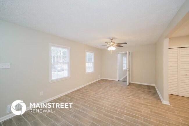 Photo - 205 Wellington Dr