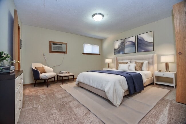 The Ridge Apartments & Townhomes
