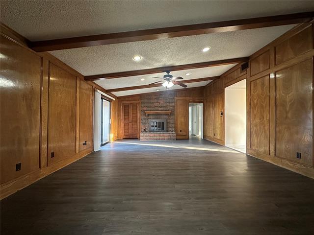 Photo - 305 Marriott Ln