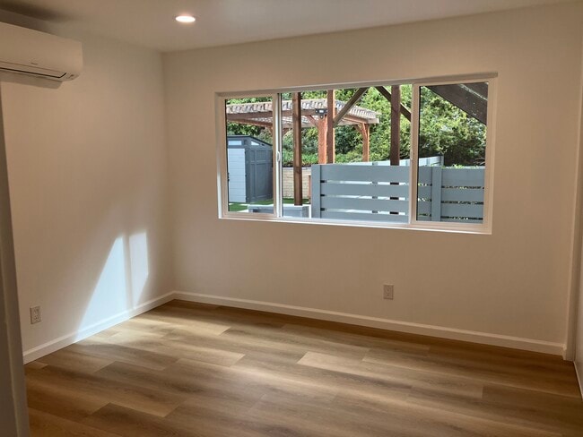 Photo - 5083 Windsor Dr