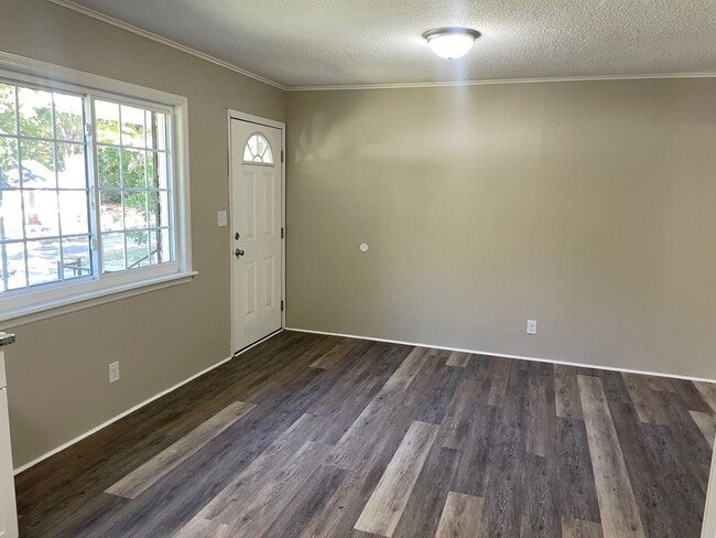 Photo - 1199 Unit 325 MCMASTERS ST